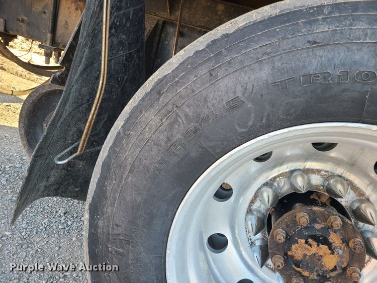 image for item DJ1653 2006 Mack CV713  grapple truck with trailer