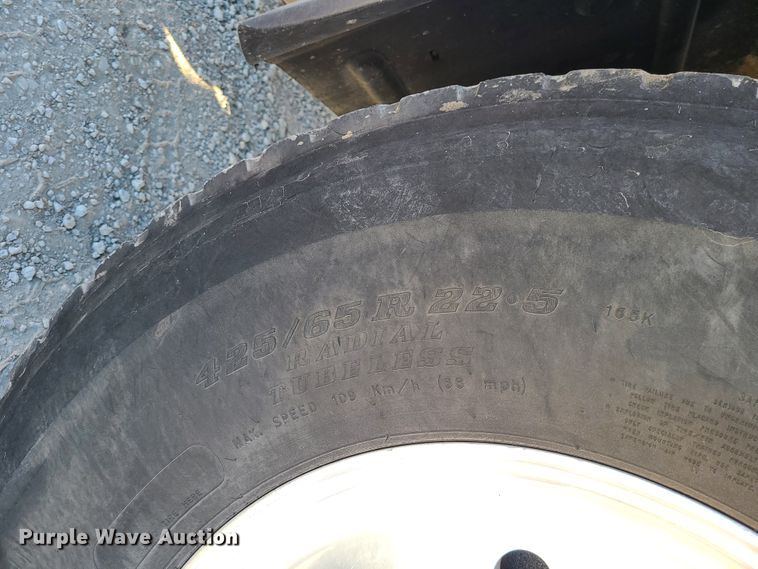 image for item DJ1653 2006 Mack CV713  grapple truck with trailer