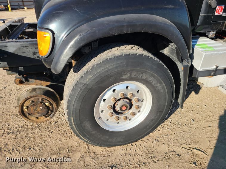 image for item DJ1653 2006 Mack CV713  grapple truck with trailer