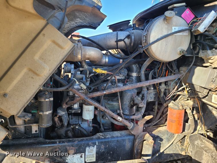 image for item DJ1653 2006 Mack CV713  grapple truck with trailer