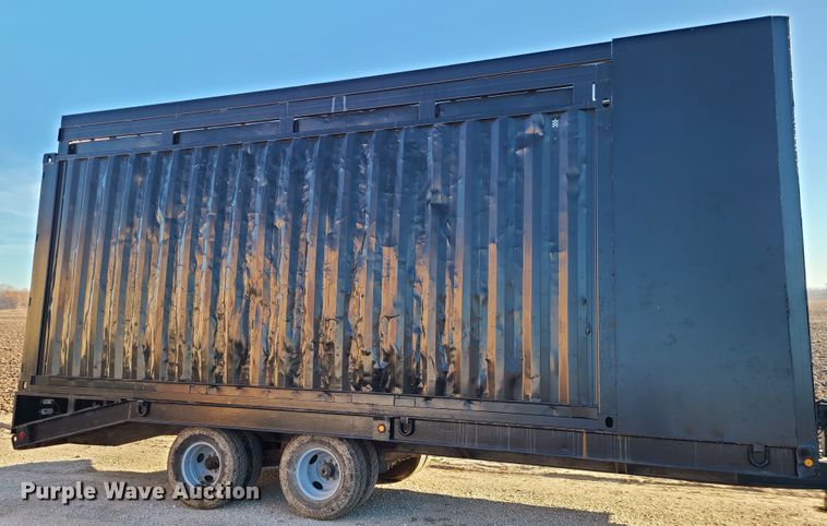 image for item DJ1653 2006 Mack CV713  grapple truck with trailer