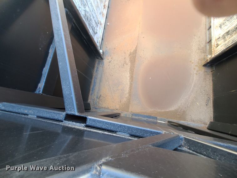 image for item DJ1653 2006 Mack CV713  grapple truck with trailer