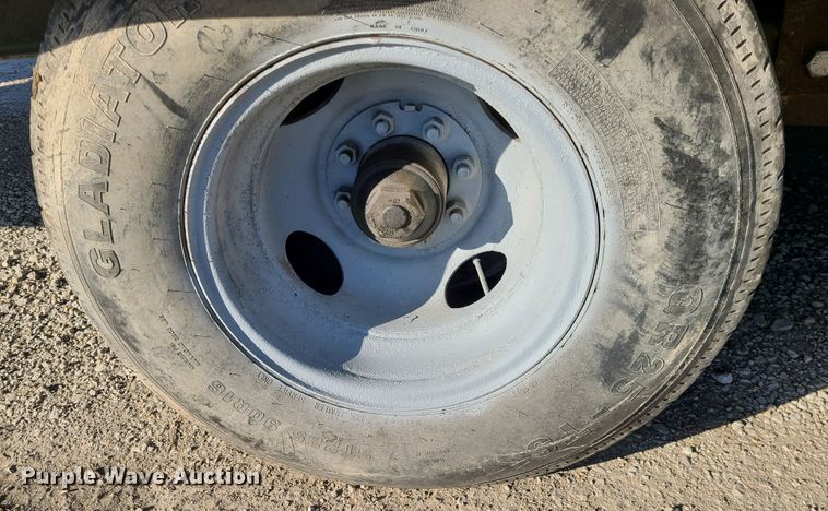 image for item DJ1653 2006 Mack CV713  grapple truck with trailer