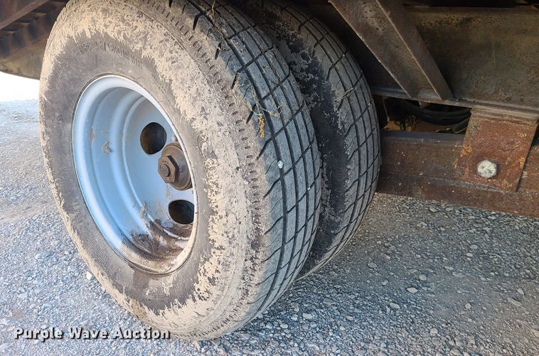 image for item DJ1653 2006 Mack CV713  grapple truck with trailer