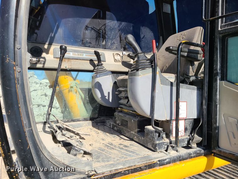 image for item DJ1655 1999 JCB JS260L  excavator