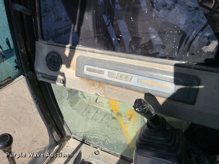 image for item DJ1655 1999 JCB JS260L  excavator