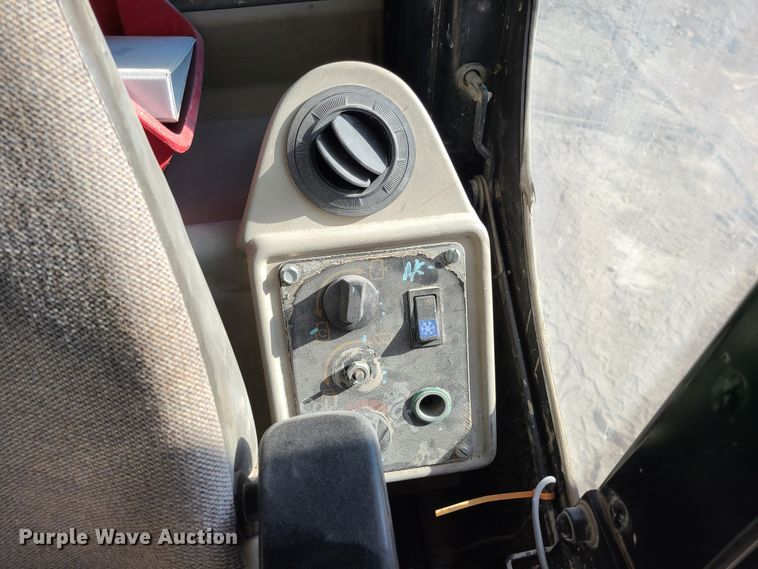 image for item DJ1655 1999 JCB JS260L  excavator