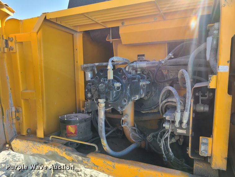 image for item DJ1655 1999 JCB JS260L  excavator