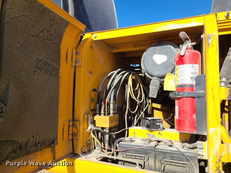 image for item DJ1655 1999 JCB JS260L  excavator