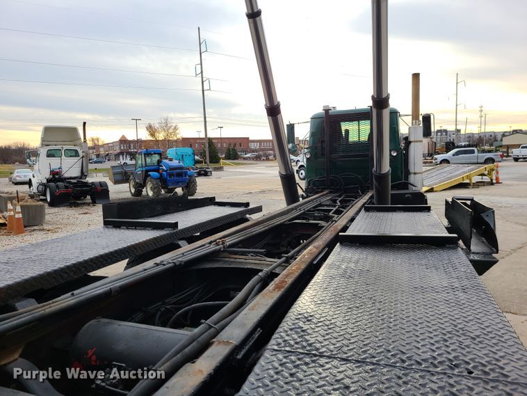 image for item DJ1687 2001 Mack RD688S  roll-off container truck