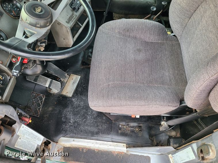 image for item DJ1687 2001 Mack RD688S  roll-off container truck