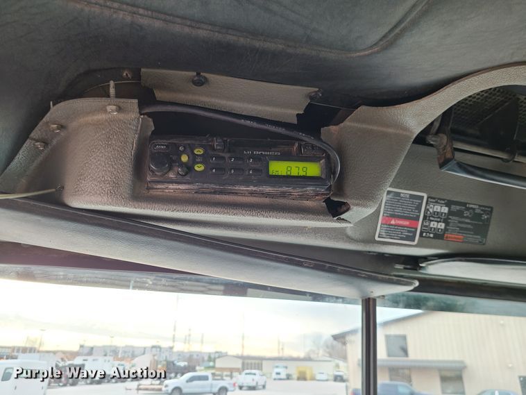 image for item DJ1687 2001 Mack RD688S  roll-off container truck