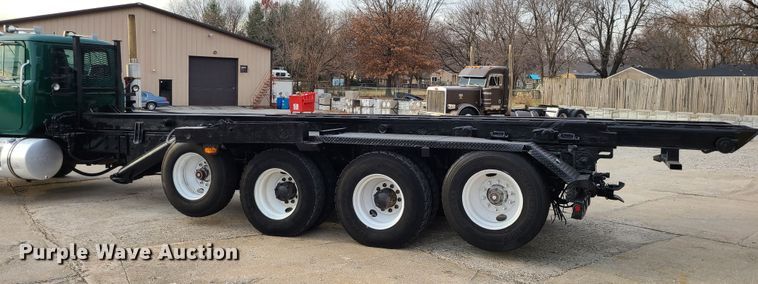 image for item DJ1687 2001 Mack RD688S  roll-off container truck