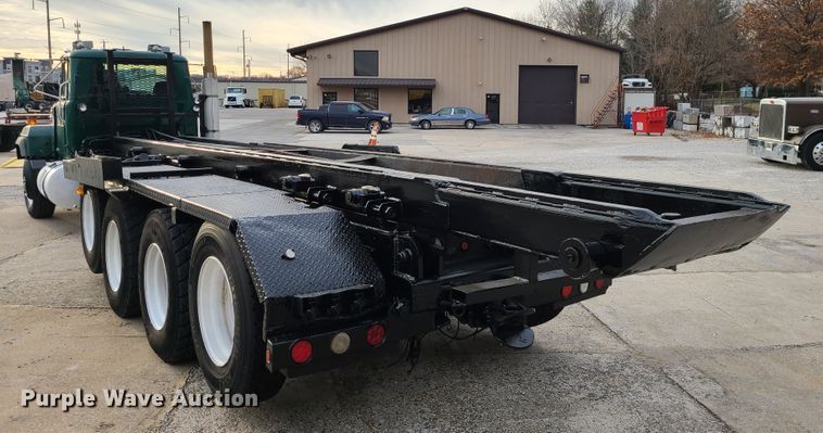 image for item DJ1687 2001 Mack RD688S  roll-off container truck