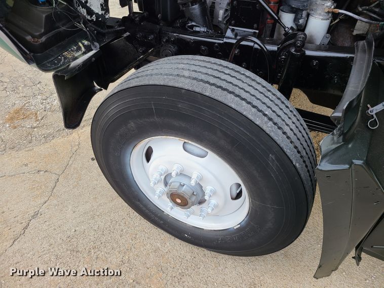 image for item DJ1687 2001 Mack RD688S  roll-off container truck