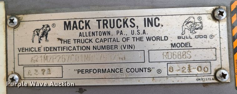 image for item DJ1687 2001 Mack RD688S  roll-off container truck