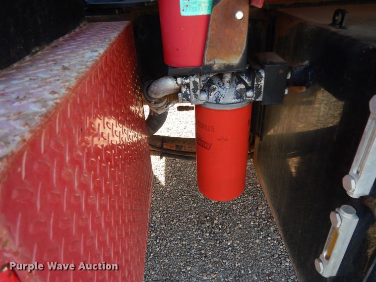 image for item DJ7484 2014 Peterbilt 365  crane truck