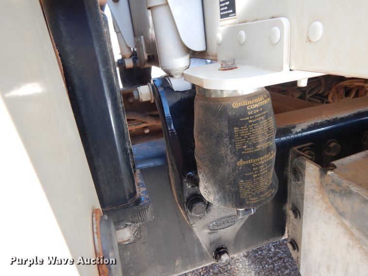 image for item DJ7484 2014 Peterbilt 365  crane truck