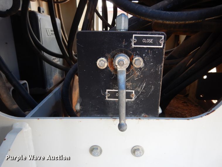 image for item DJ7484 2014 Peterbilt 365  crane truck