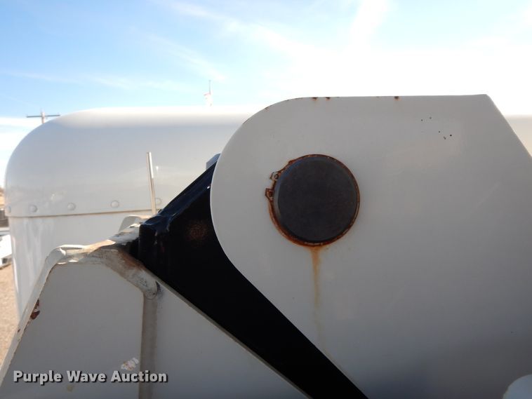 image for item DJ7484 2014 Peterbilt 365  crane truck