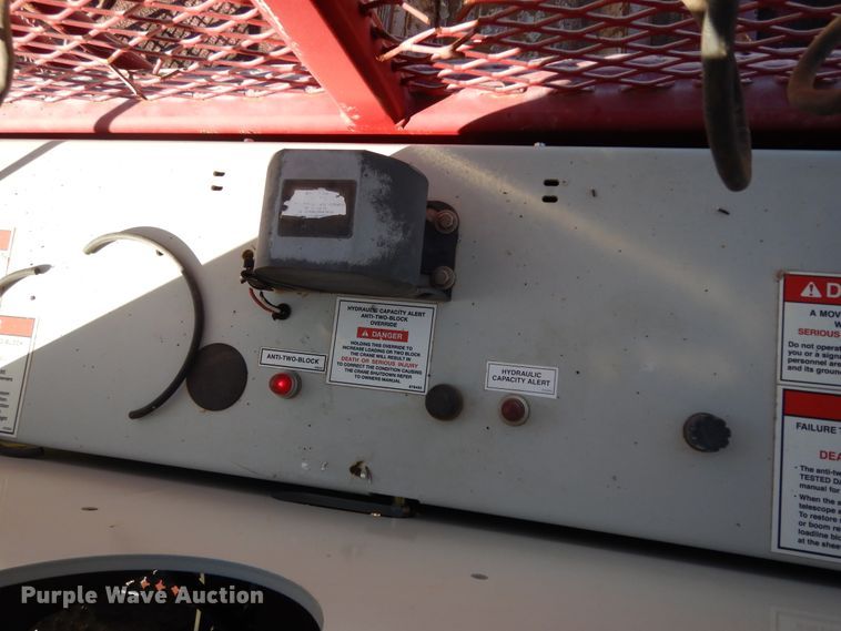 image for item DJ7484 2014 Peterbilt 365  crane truck