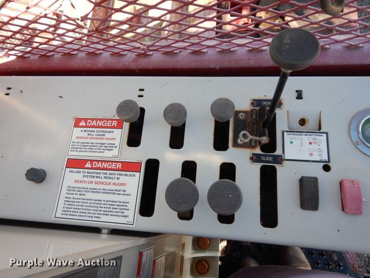 image for item DJ7484 2014 Peterbilt 365  crane truck