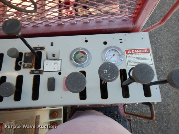 image for item DJ7484 2014 Peterbilt 365  crane truck