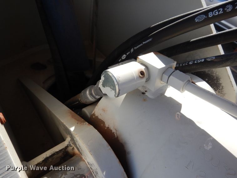 image for item DJ7484 2014 Peterbilt 365  crane truck