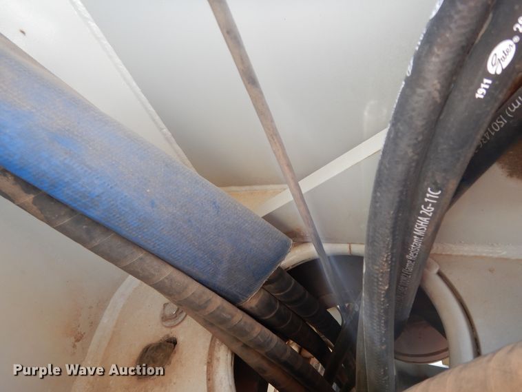 image for item DJ7484 2014 Peterbilt 365  crane truck