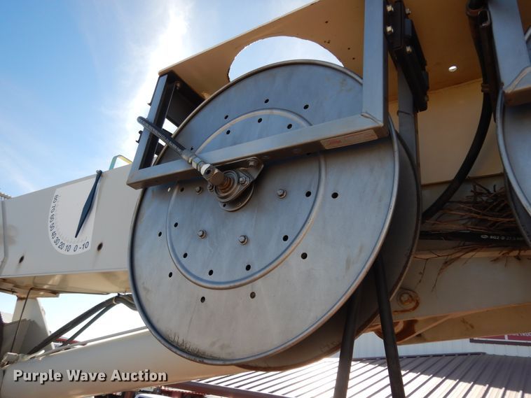 image for item DJ7484 2014 Peterbilt 365  crane truck