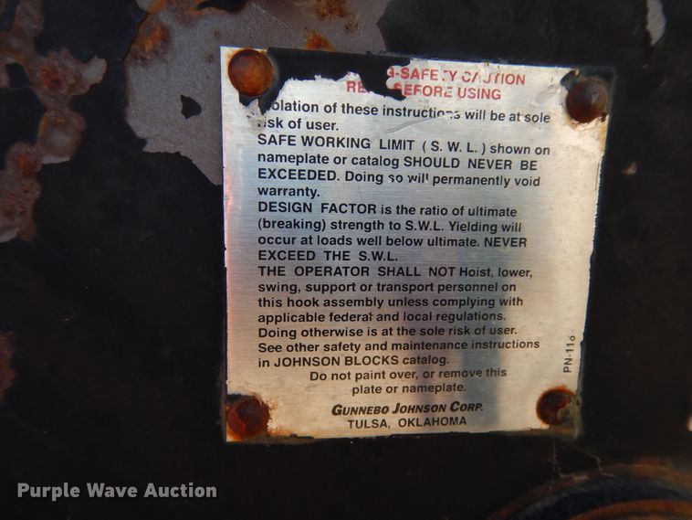 image for item DJ7484 2014 Peterbilt 365  crane truck