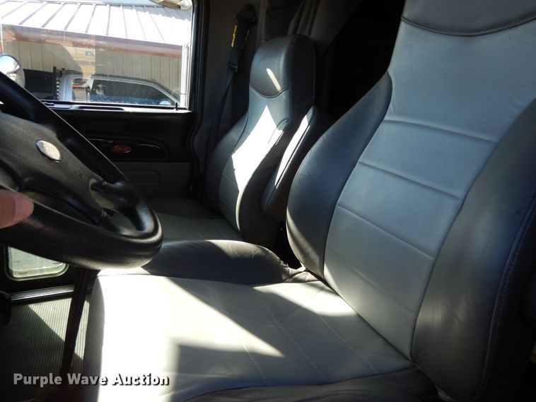 image for item DJ7484 2014 Peterbilt 365  crane truck