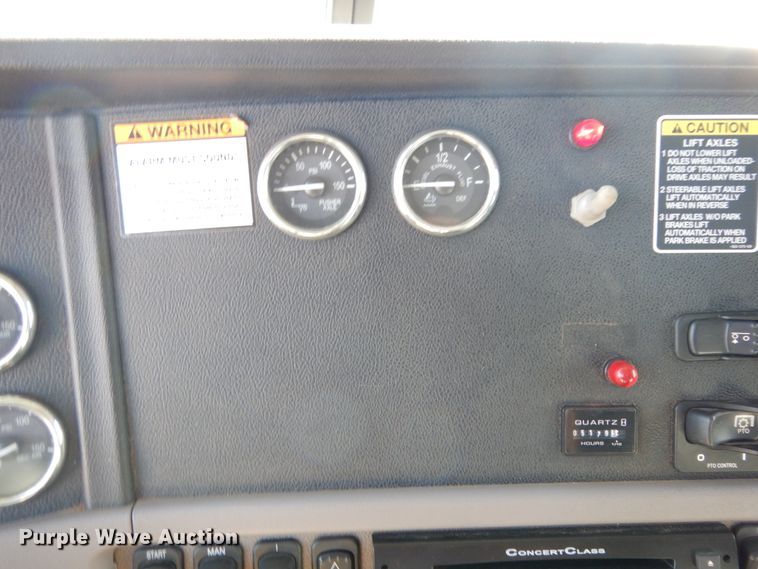 image for item DJ7484 2014 Peterbilt 365  crane truck