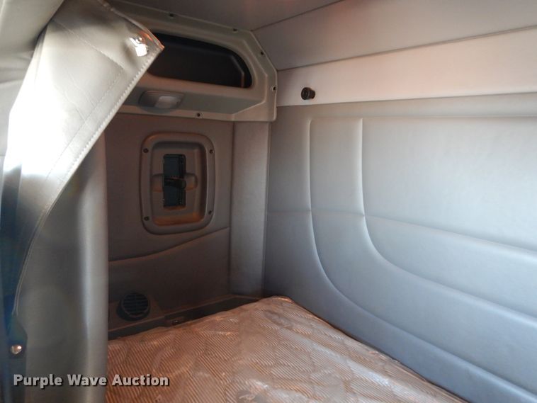 image for item DJ7484 2014 Peterbilt 365  crane truck