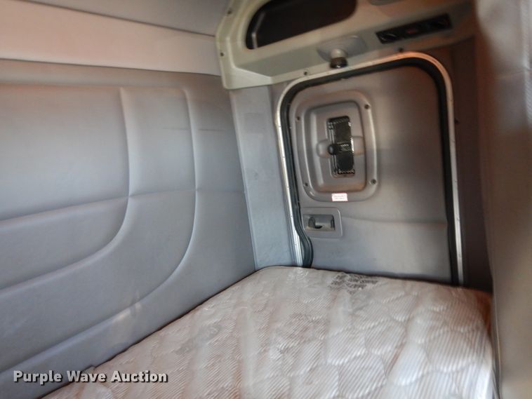 image for item DJ7484 2014 Peterbilt 365  crane truck