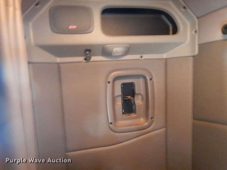 image for item DJ7484 2014 Peterbilt 365  crane truck