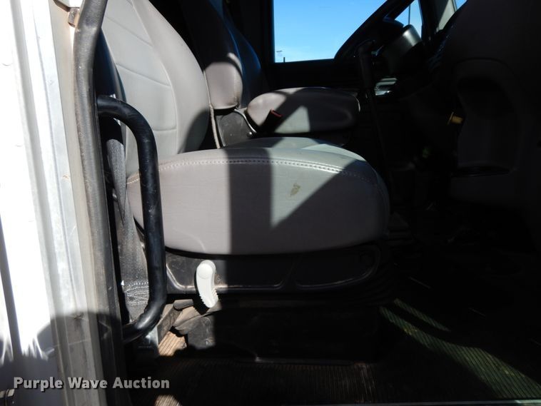 image for item DJ7484 2014 Peterbilt 365  crane truck