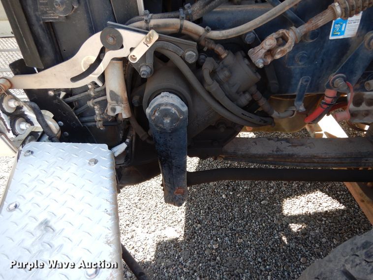 image for item DJ7484 2014 Peterbilt 365  crane truck