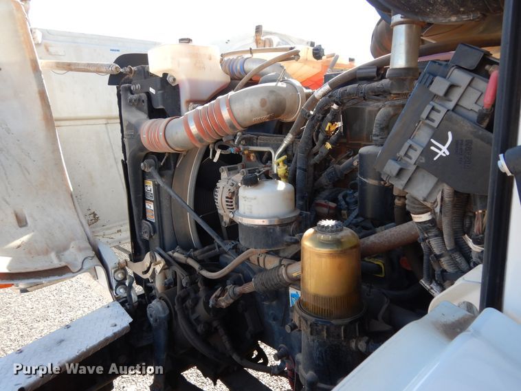 image for item DJ7484 2014 Peterbilt 365  crane truck