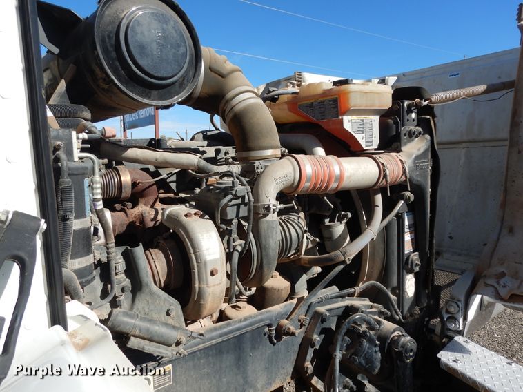 image for item DJ7484 2014 Peterbilt 365  crane truck