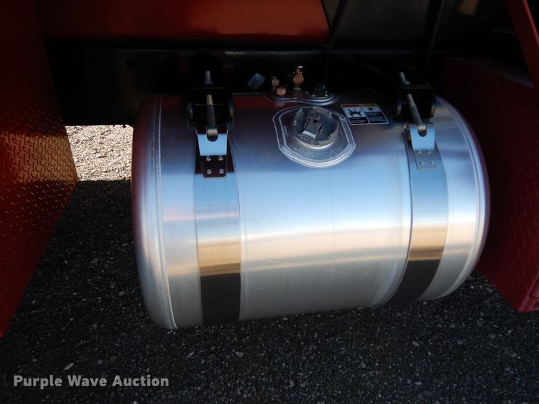 image for item DJ7485 2014 Peterbilt 365  crane truck