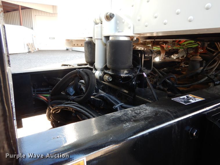 image for item DJ7485 2014 Peterbilt 365  crane truck