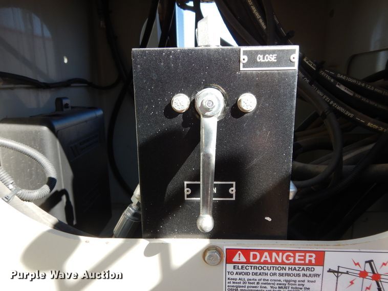 image for item DJ7485 2014 Peterbilt 365  crane truck