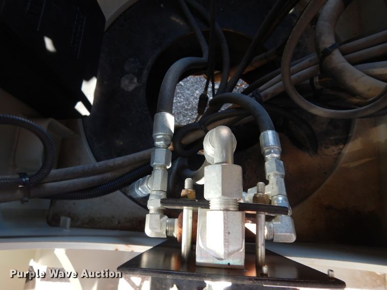 image for item DJ7485 2014 Peterbilt 365  crane truck