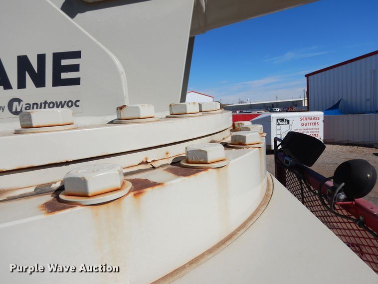 image for item DJ7485 2014 Peterbilt 365  crane truck