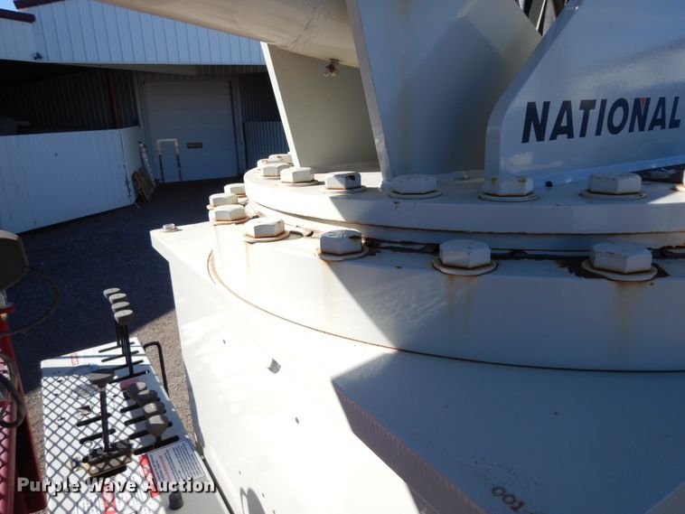 image for item DJ7485 2014 Peterbilt 365  crane truck