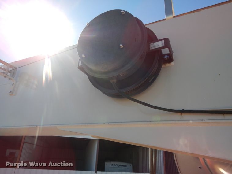 image for item DJ7485 2014 Peterbilt 365  crane truck