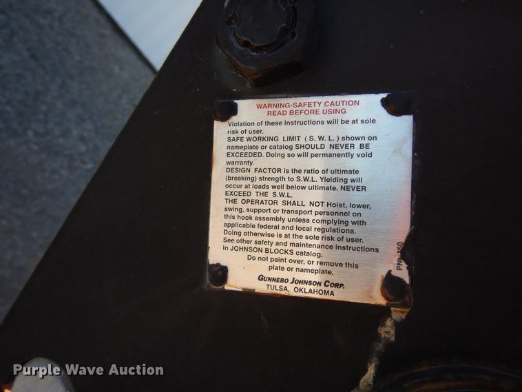 image for item DJ7485 2014 Peterbilt 365  crane truck