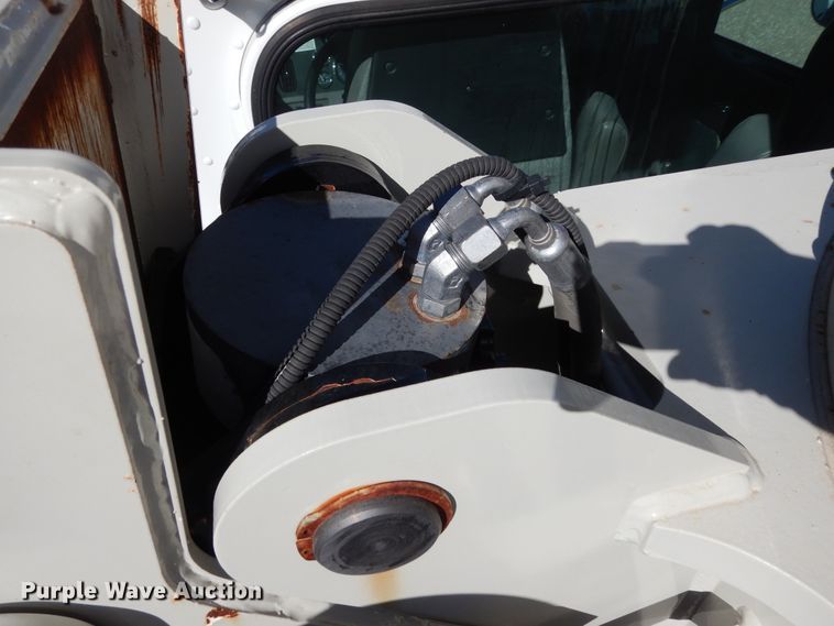 image for item DJ7485 2014 Peterbilt 365  crane truck