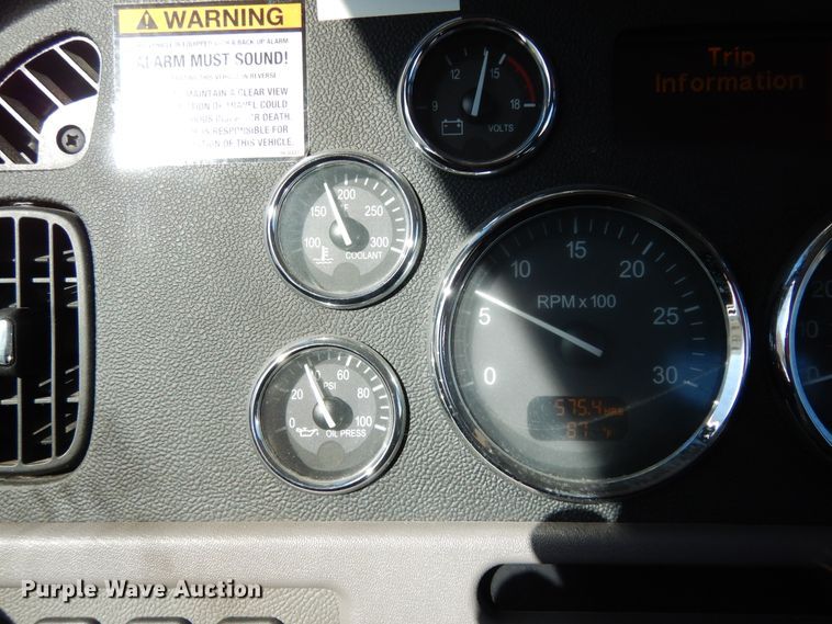 image for item DJ7485 2014 Peterbilt 365  crane truck